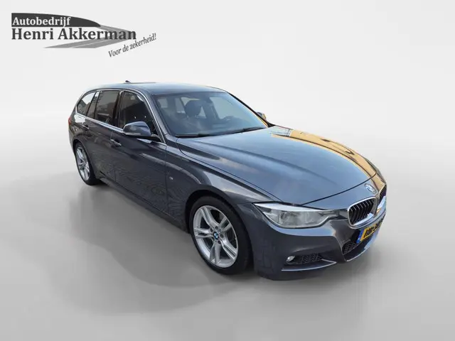 BMW 3 Serie Touring 318i M Sport 2015 Benzine 7
