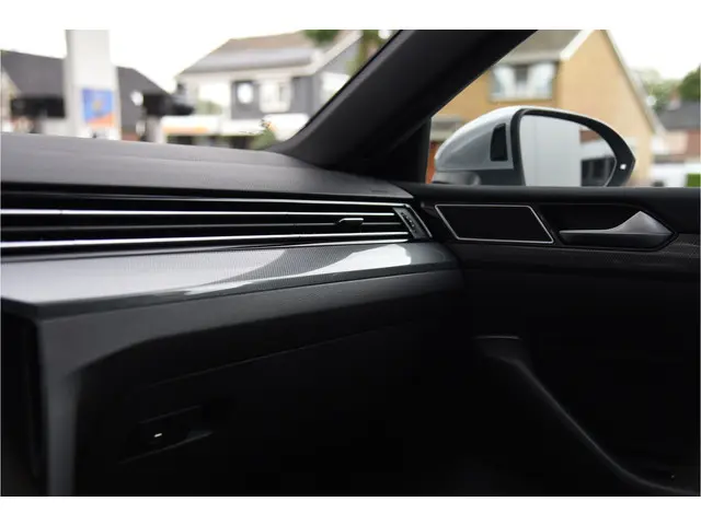 Volkswagen Arteon 1.5 TSI Business R 2019 Benzine 14