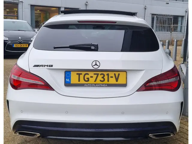 Mercedes-Benz CLA Shooting Brake 180 2018 Benzine 4