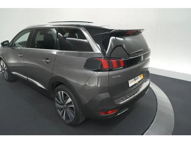 Peugeot 5008 PureTech 130 EAT8 GT-Line 2020 Benzine 22