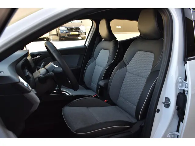 Renault Clio TCe 90 GPF techno 2024 Benzine 10