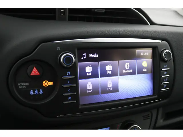 Toyota Yaris 1.5 Hybrid Design 2018 Hybride Benzine 45