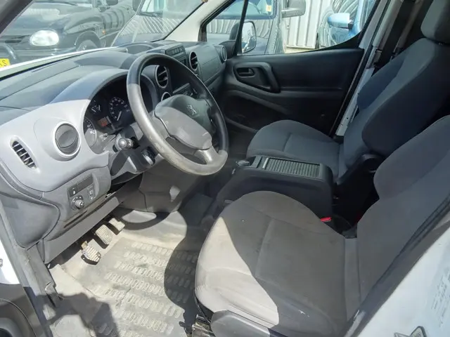 Peugeot Partner 120 1.6 BlueHDi 75 L1 XR 2015 Diesel 7