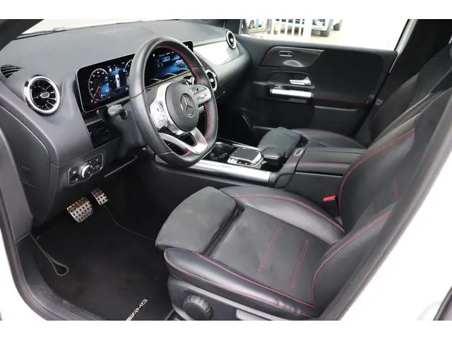 Mercedes-Benz B-Klasse 180 AMG 2019 Benzine 4