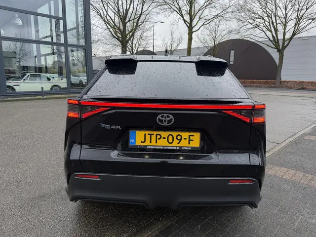Toyota bZ4X Dynamic 71 kWh 2024 Elektrisch 5
