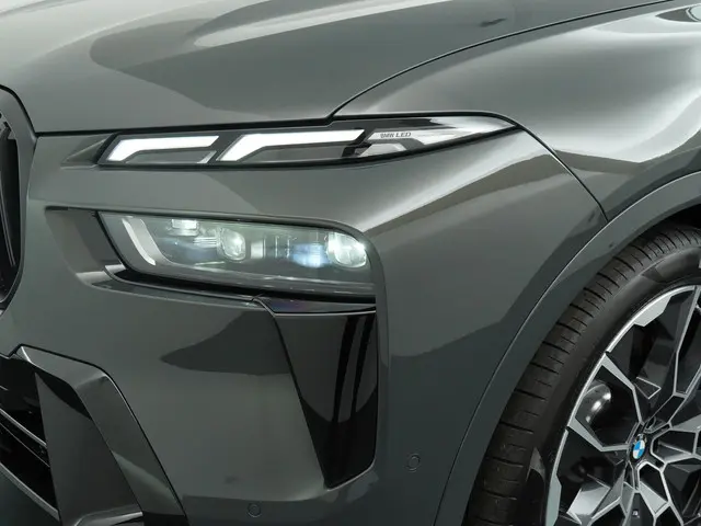 BMW X7 xDrive40i 2025 Benzine 27