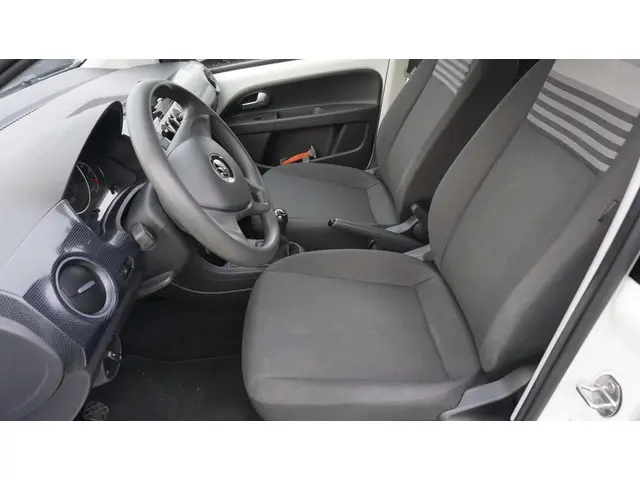 Volkswagen up! 1.0 2022 Benzine 14
