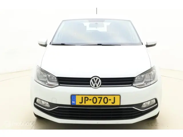 Volkswagen Polo 1.2 TSI Comfortline 2015 Benzine 6