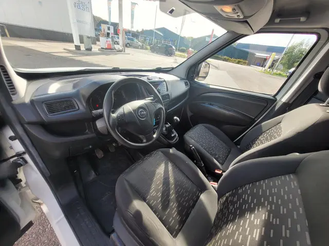 Opel Combo 1.3 CDTi L1H1 Edition 2017 Diesel 23