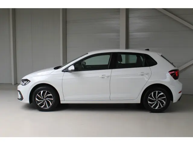 Volkswagen Polo 1.0 TSI Life Business 2022 Benzine 2