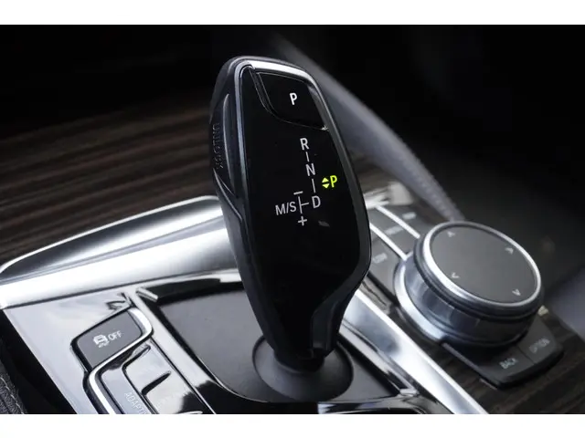 BMW 5 Serie Touring 520i 2018 Benzine 12