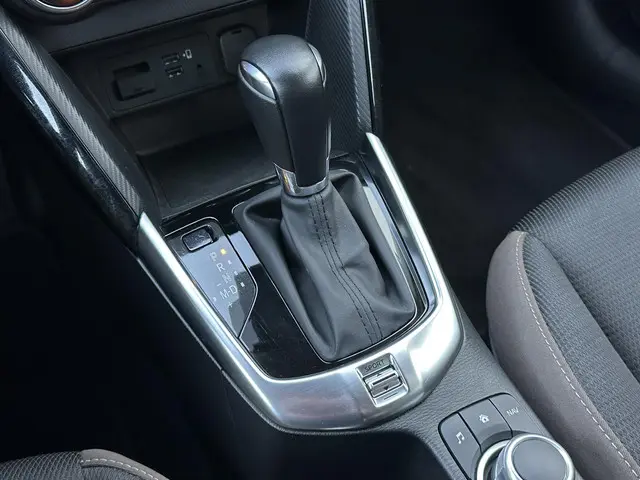 Mazda 2 1.5 Skyactiv-G Luxury 2023 Benzine 39