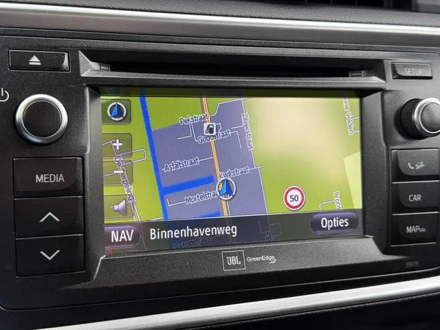 Toyota Auris 1.8 Hybrid Executive 2013 Hybride Benzine 13