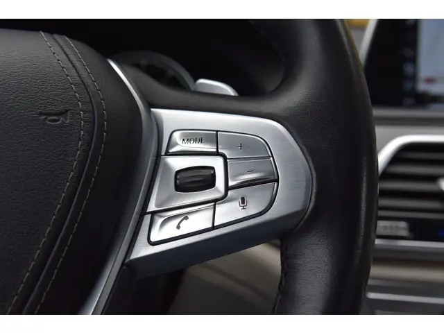 BMW 7 Serie 740Li High Executive 2016 Benzine 20