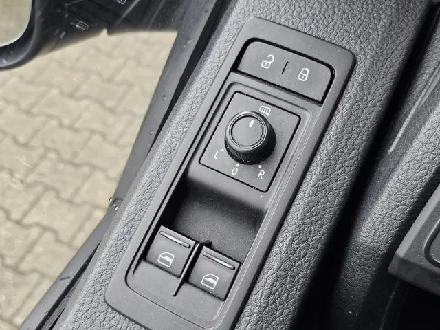Volkswagen Transporter 2.0 TDI L1H1 2019 Diesel 14