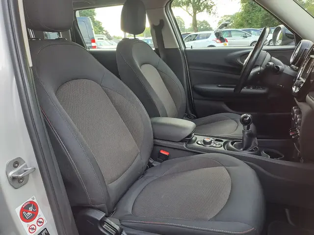MINI Clubman Mini 1.5 Cooper Salt Business 2017 Benzine 21