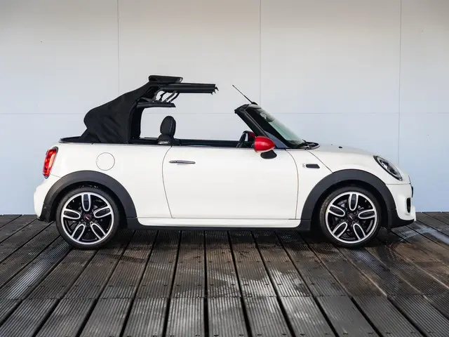 MINI Cooper Cabrio Aut. 2017 Benzine 5