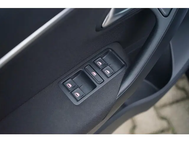 Volkswagen Polo 1.2 TSI First Edition 2014 Benzine 32