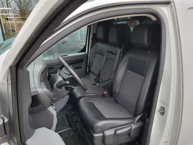 Toyota ProAce Worker 1.6 D-4D Cool Comfort 2019 Diesel 14