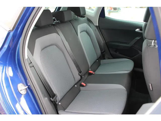 SEAT Arona 1.0 TSI Style Business Intense 2018 Benzine 12