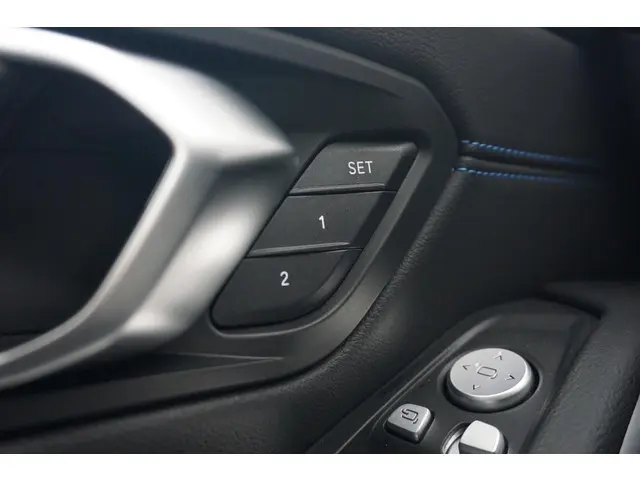 BMW 3 Serie Sedan 318i 2025 Benzine 38