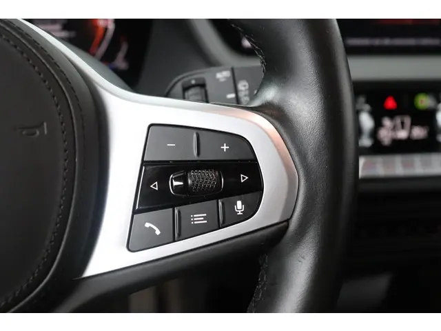 BMW 1 Serie 118i Business Edition 2022 Benzine 29