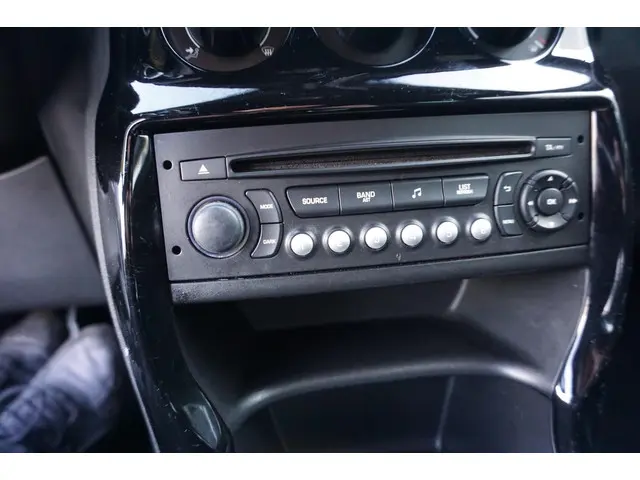 DS DS 3 Cabrio 1.2 PureTech So Chic 2017 Benzine 12