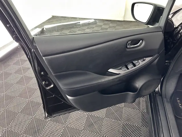 Nissan Leaf 2.ZERO EDITION 40 kWh 2018 Elektrisch 22