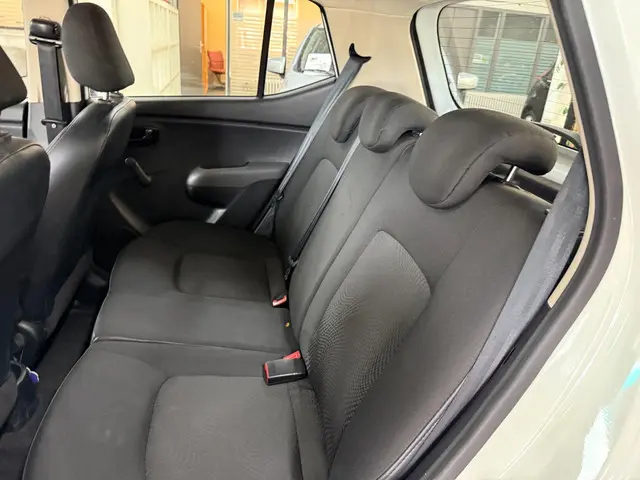 Hyundai i10 1.0 i-Drive 2012 Benzine 11