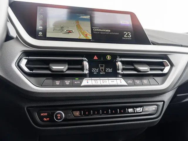 BMW 1 Serie 118i 2022 Benzine 27