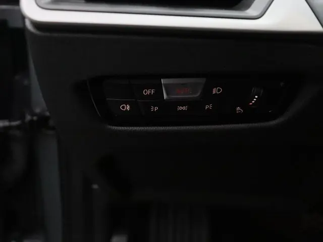 BMW 3 Serie Sedan 320e 2024 Hybride Benzine 15