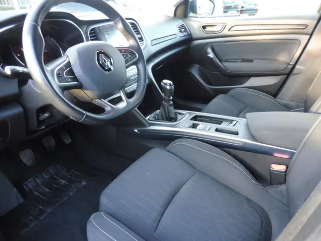 Renault Mégane Estate 1.3 TCe Limited 2019 Benzine 4