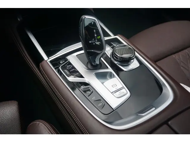 BMW 7 Serie 745Le xDrive 2019 Hybride Benzine 25