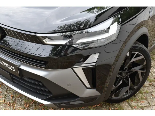 Renault Captur esprit Alpine 2025 Benzine 16