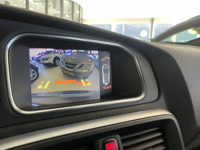 Volvo V40 T3 Polar+ Sport Automaat 2019 Benzine 20