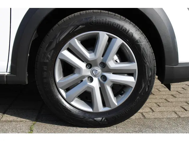 Dacia Sandero Stepway TCe 90 Essential 2022 Benzine 29