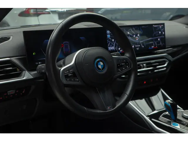 BMW i4 eDrive40 84 kWh M-pakket 2022 Elektrisch 15