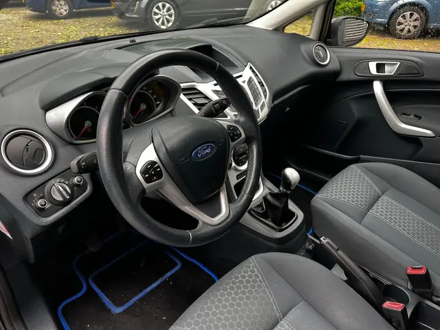Ford Fiesta 1.25 Titanium 2012 Benzine 10