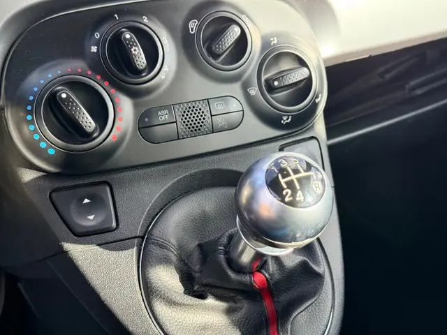 Fiat 500C sport 1.2 Lounge CABRIO 2014 Benzine 12