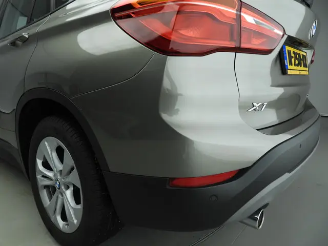 BMW X1 sDrive20i High Executive 2018 Benzine 38