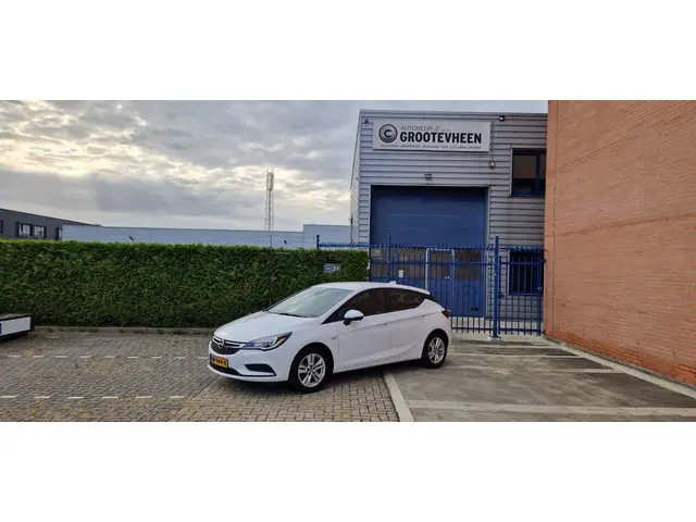 Opel Astra 1.4 Online Ed. Automaat 2017 Benzine 9
