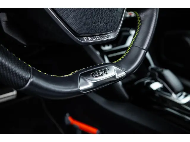Peugeot e-2008 EV GT Première 50 kWh 2020 Elektrisch 34