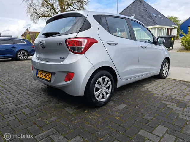 Hyundai i10 3