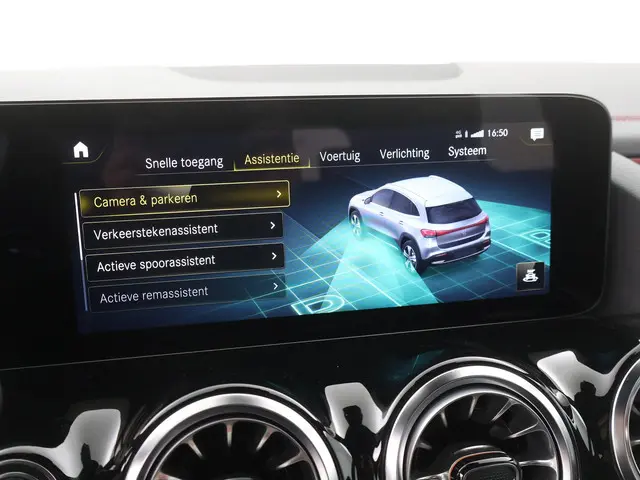 Mercedes-Benz EQA 250 AMG Line 67 kWh 2023 Elektrisch 18