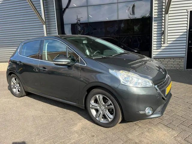 Peugeot 208 2