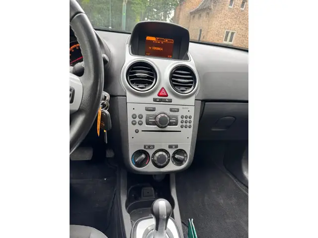 Opel Corsa 1.2-16V Anniversary Edition 2012 Benzine 10
