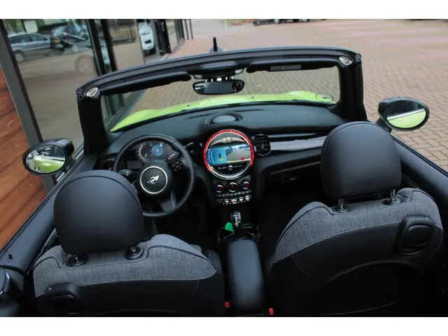 MINI Cooper S Cabrio Mini 2.0 Essential 2022 Benzine 12