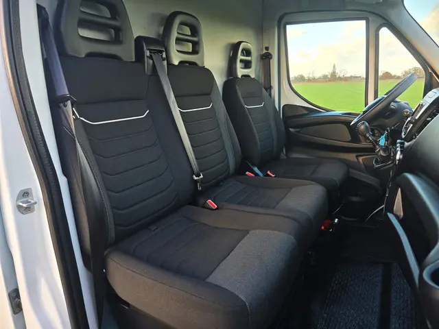 Iveco Daily 35S16V 2.3 410 H2 2023 Diesel 12