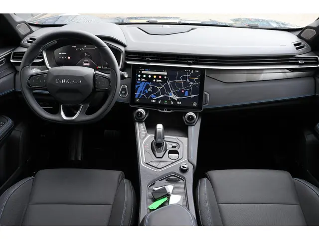 Lynk & Co 01 1.5 2024 Hybride Benzine 23