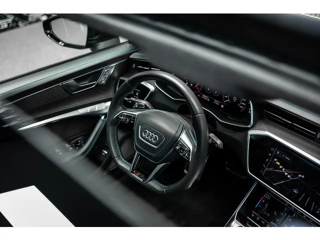 Audi RS6 Avant TFSI quattro 2020 Benzine 40